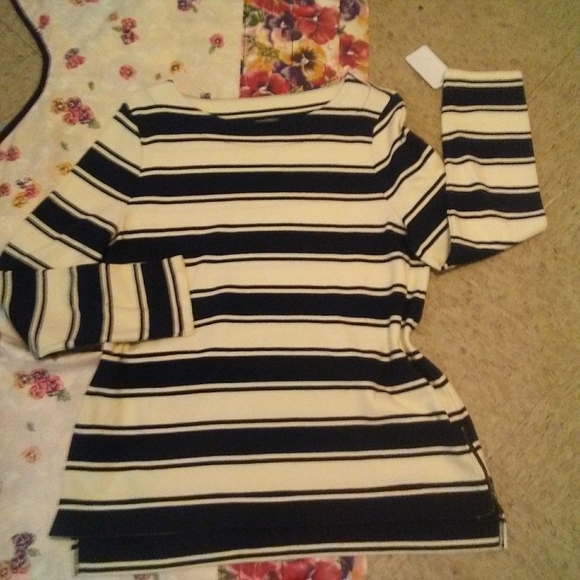 TALBOTS Striped Pullover Top with Side LARGE - Picture 5 of 8